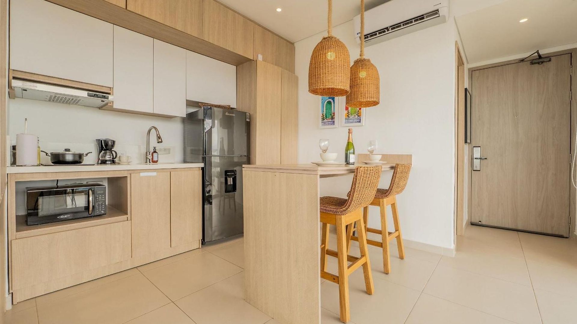 Apartamento Balcón Panorámico y Vista al Mar CB1501 *