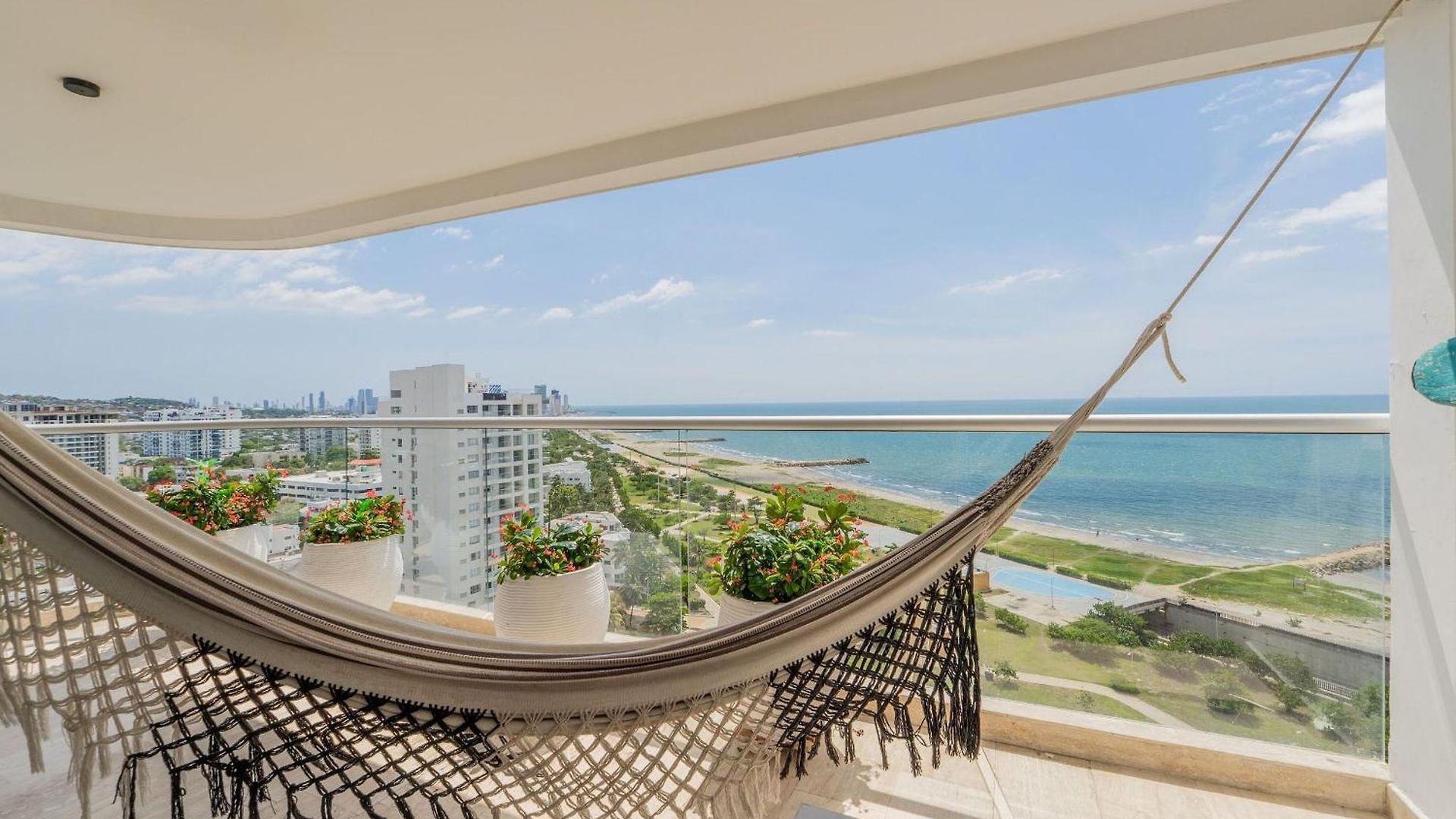 Apartamento Balcón Panorámico y Vista al Mar CB1501 *